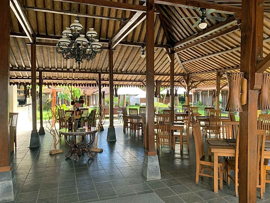 The Nalaya Hotel & Resto