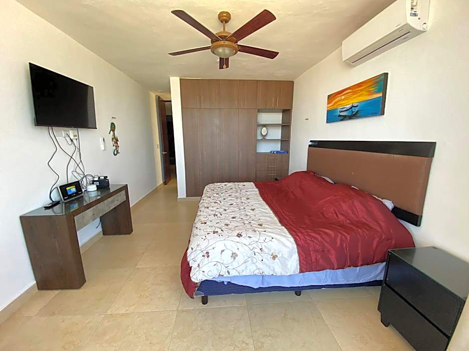 Escape to Paradise, Minimalist 4-BR Beachfront, 300 Mbps with amazing views