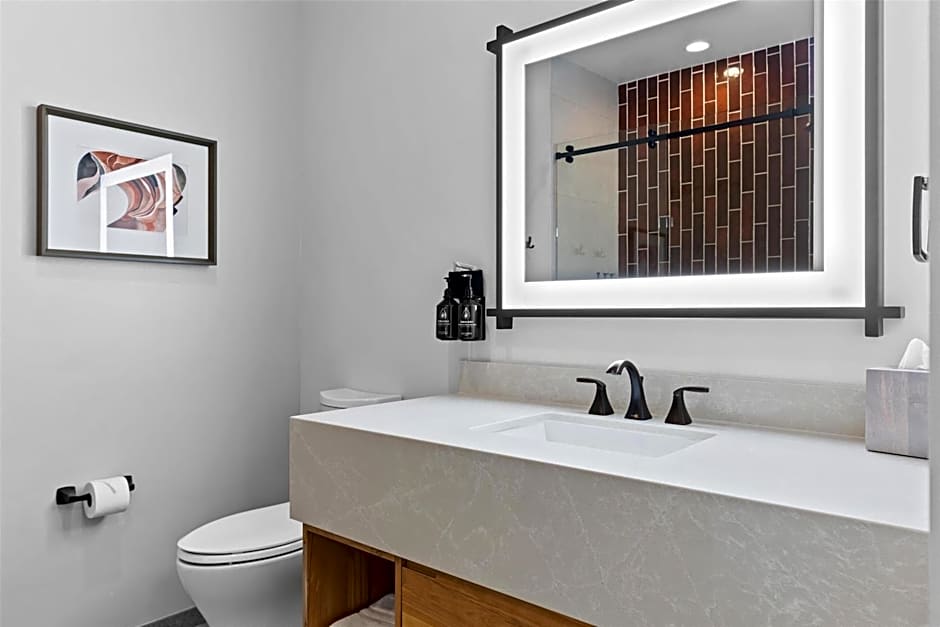 Hotel De Novo, Tapestry Collection by Hilton