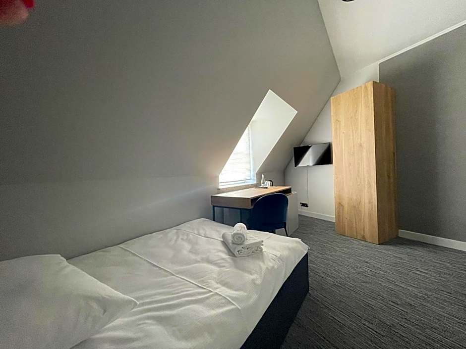 Hotel Made in Napoli by Siervo Międzybórz