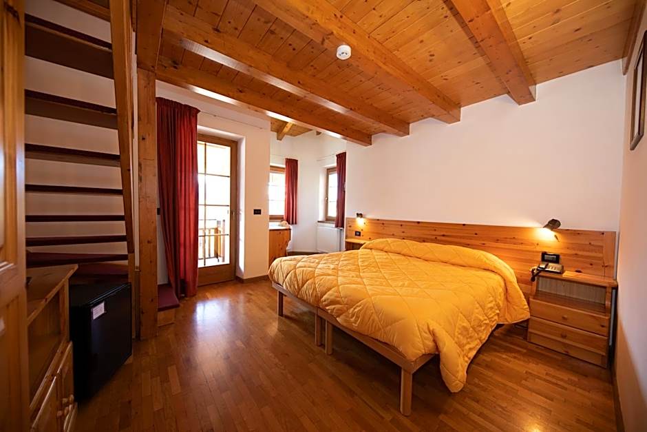Photo 1 of 13 of Triple Room (2 Adults + 1 Child)