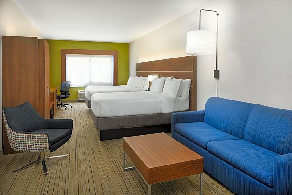 Photo 1 of 4 of 2 Queen Beds Suite