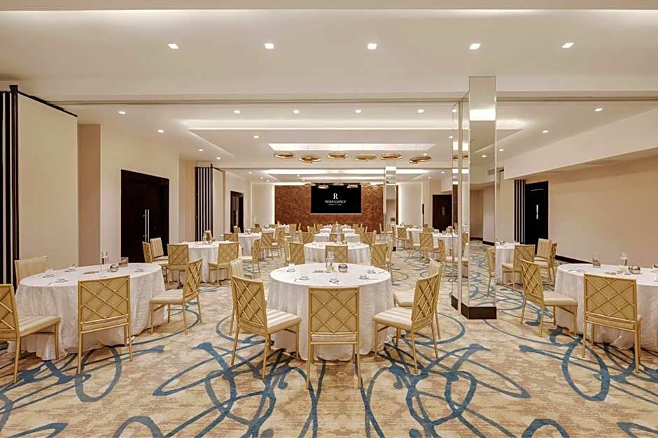 Renaissance Panama City Hotel