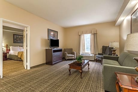 One-Bedroom Suite - Disability Access/Non-Smoking