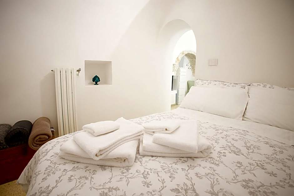 Ad un passo da Cisternino - Trulli con Foresta, Bici e BBQ