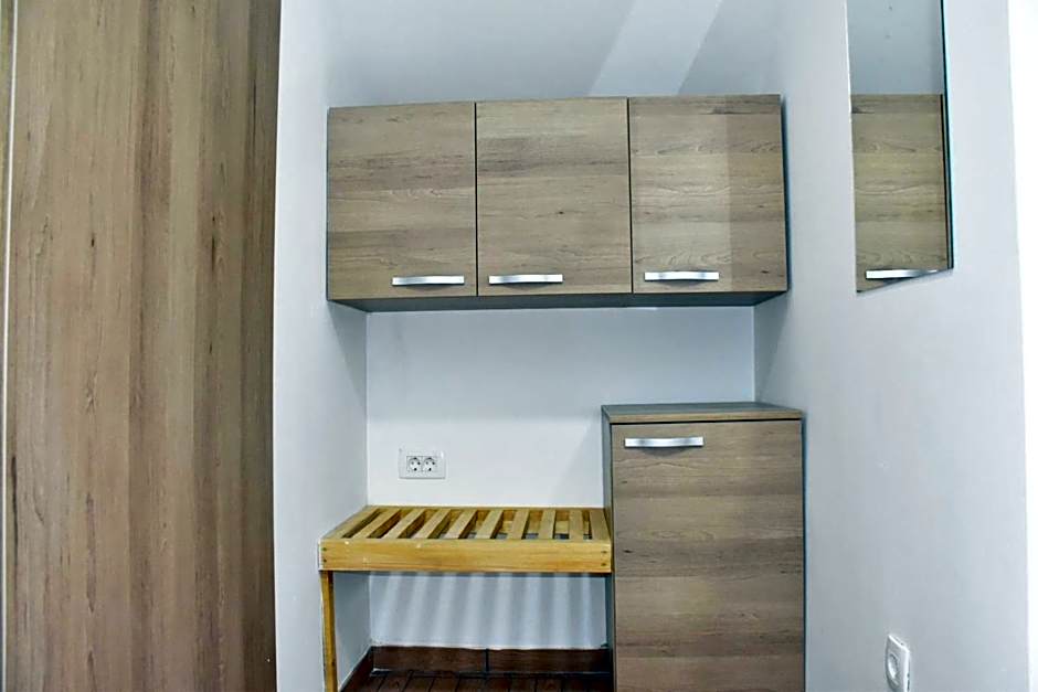 OSTROG Aparthotel KOLIBA-VLASTNIŠTVO MANASTIRA OSTROG