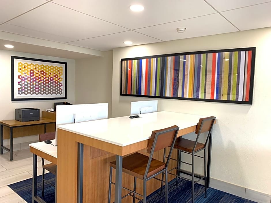 Holiday Inn Express Allentown North By IHG