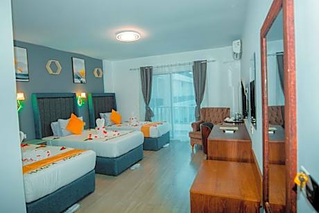 Deluxe Double Room with Pool Access