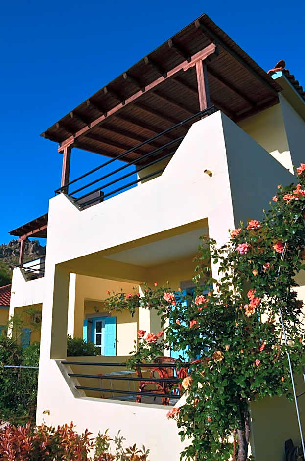 Hotel Dina - Ξενοδοχείο Ντινα