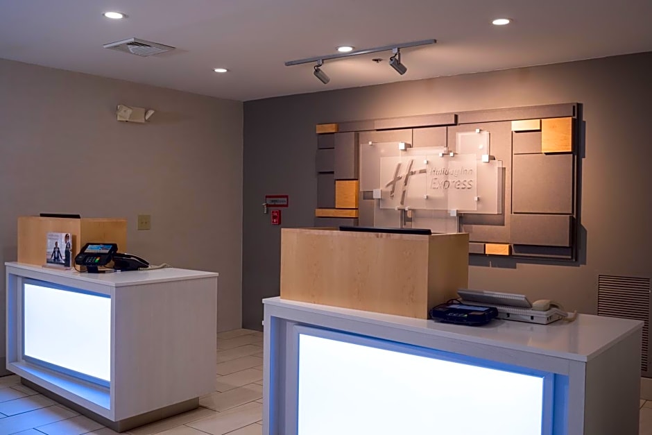 Holiday Inn Express Branford-New Haven By IHG