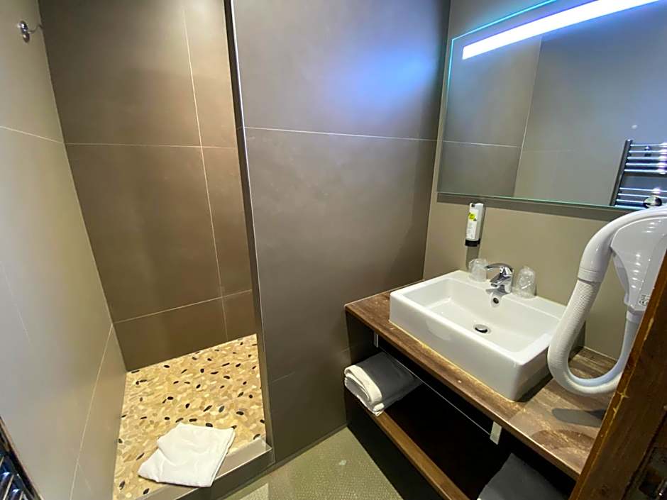 Enzo Hôtels - ST Eloy Metz Amneville By Kyriad Direct