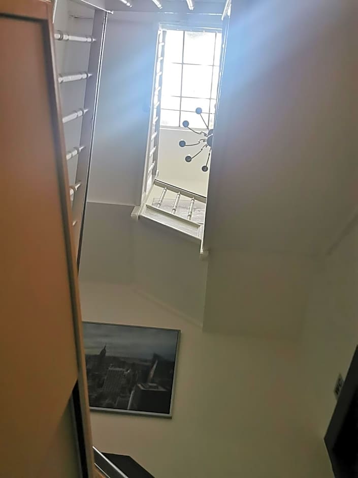 Eva&#x27;s Hostel - Self Check-In &amp; Only Private Rooms