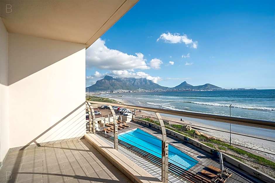 Lagoon Beach Hotel & Spa