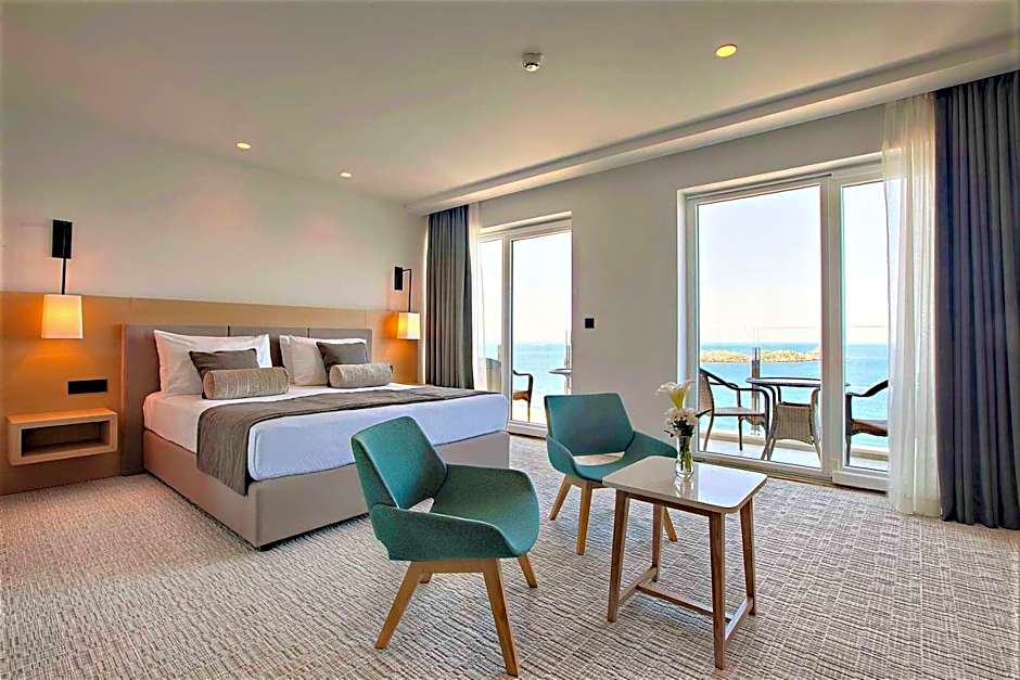 Royal Neptun Hotel