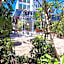B&B Promenade Hotel Simple con Piscina