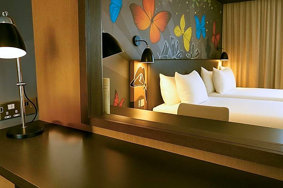 Holiday Inn Salisbury-Stonehenge By IHG