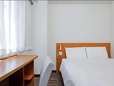1 Single Bed Nonsmoking Accessible