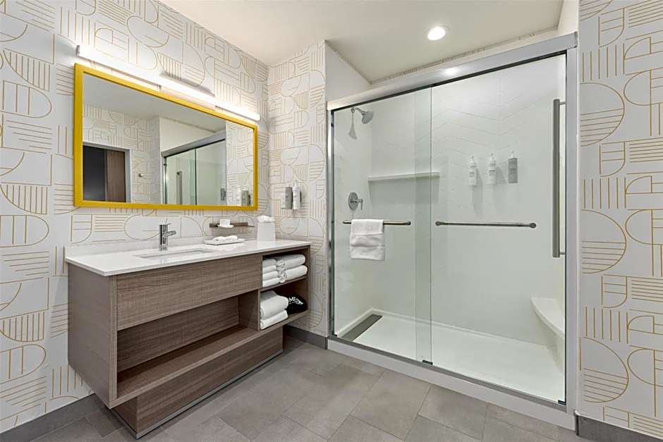 Home2 Suites by Hilton Paris