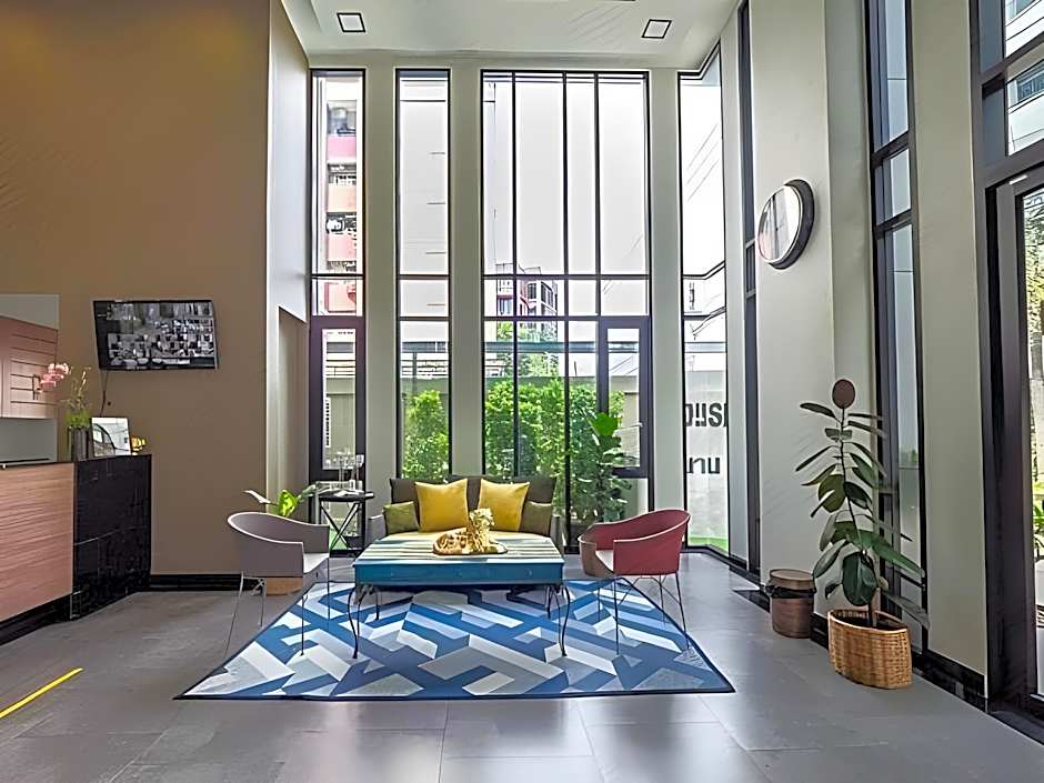 Casa Luxe Hotel and Resident