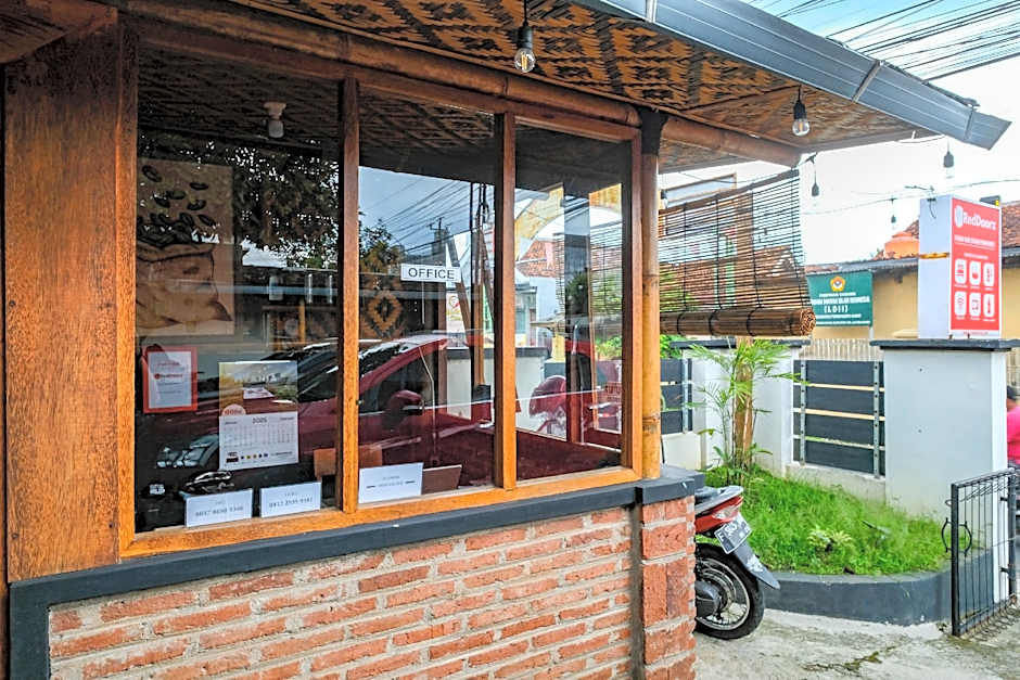 RedDoorz Syariah Near Stasiun Purwokerto