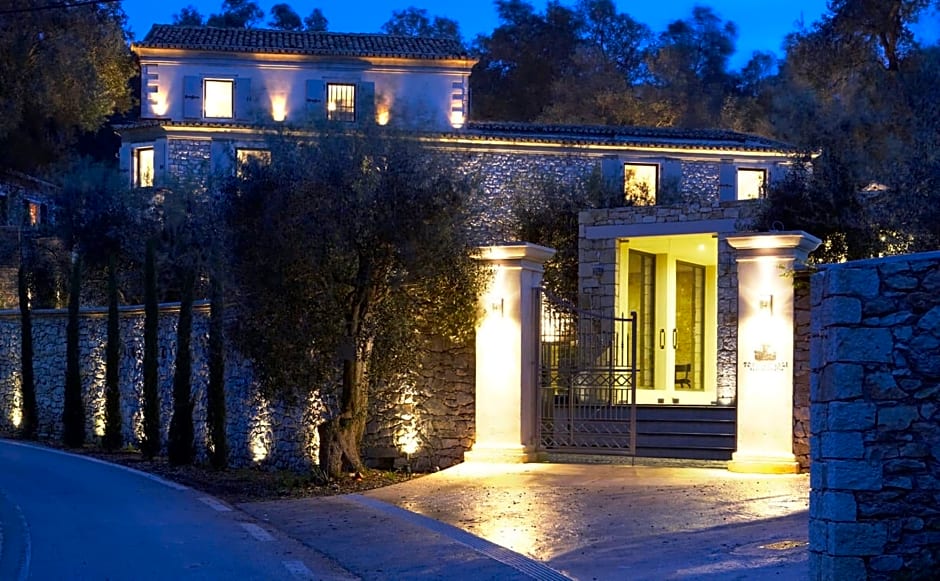 Torri e Merli, Paxoi