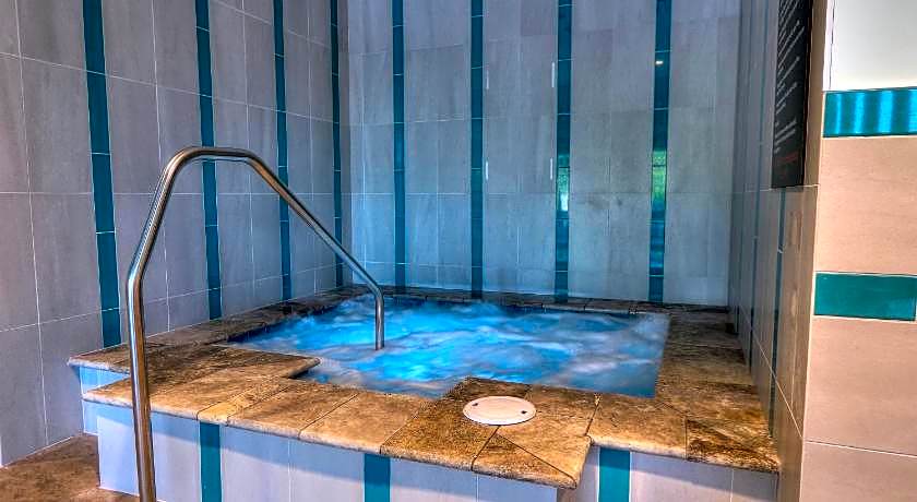 Holiday Inn & Suites Pigeon Forge Convention Center By IHG