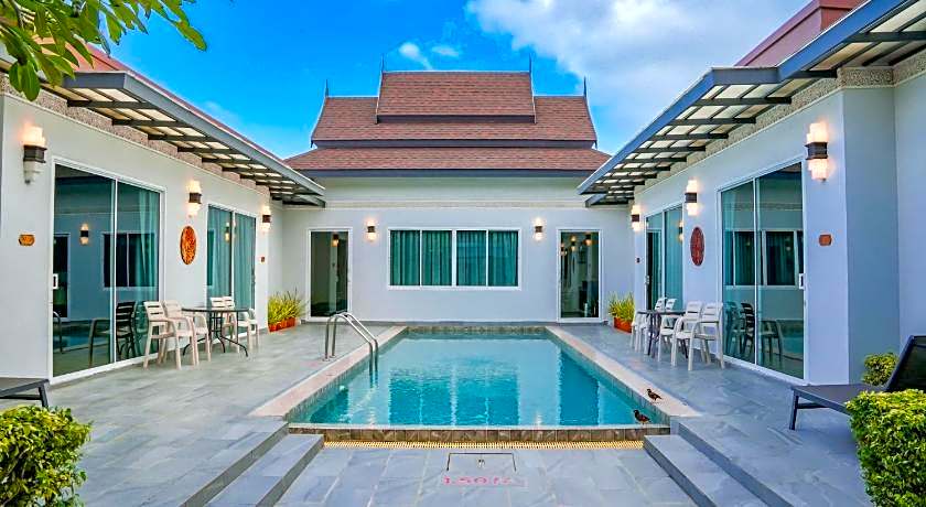 Phuket La Siesta, Naiharn Beach