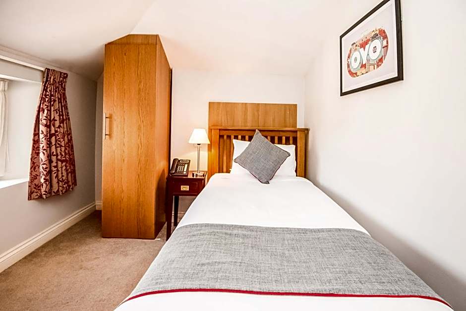 OYO Flagship The Regency