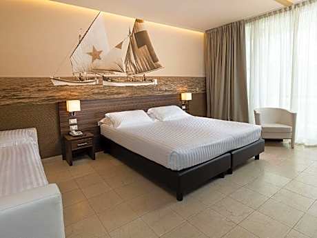 Superior Room with Double Bed and Beautiful Terrace, Max 4