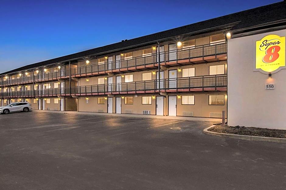 Super 8 by Wyndham Vandalia/Dayton International Airport
