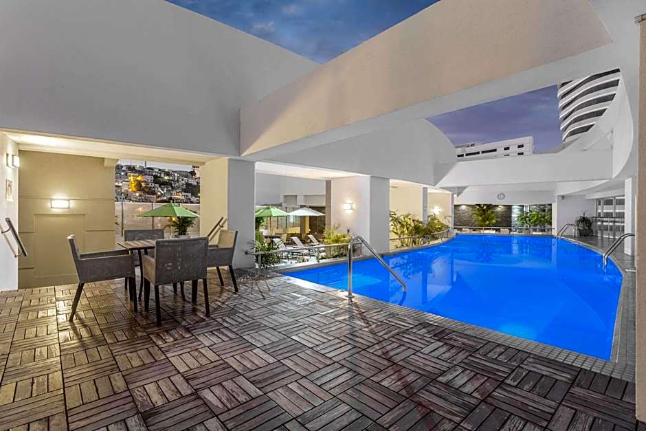 Wyndham Guayaquil, Puerto Santa Ana