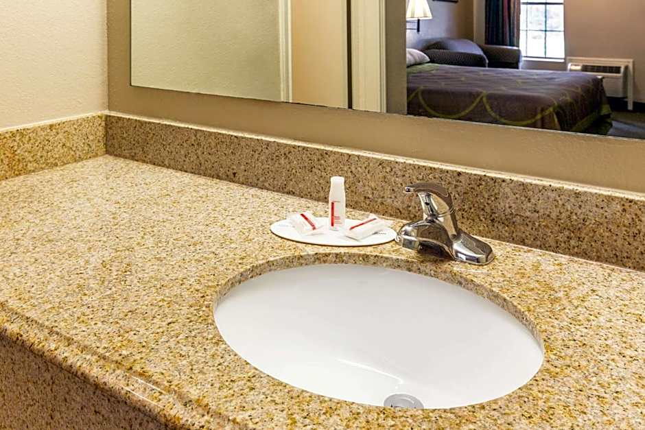 Super 8 by Wyndham Bossier City/Shreveport Area