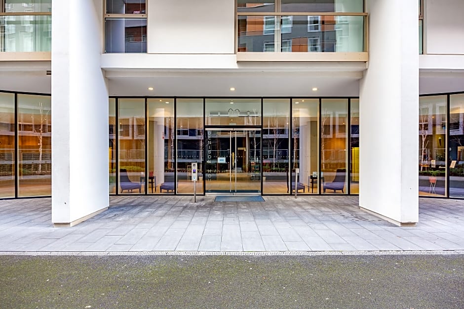 Sublime Lanterns Court One-Bedroom Apartments