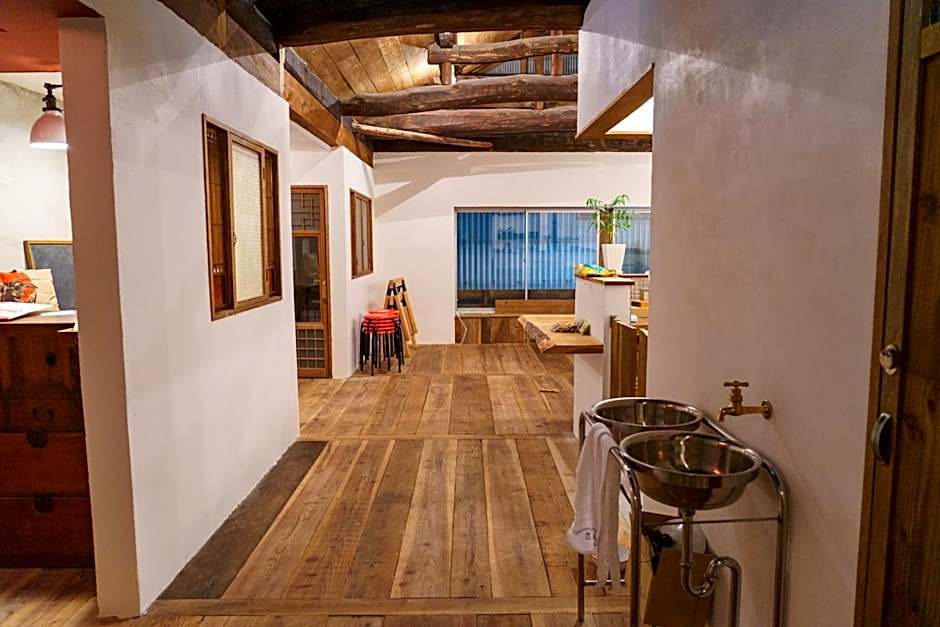 ゲストハウス さんかくワサビ Guest house Sankaku Wasabi