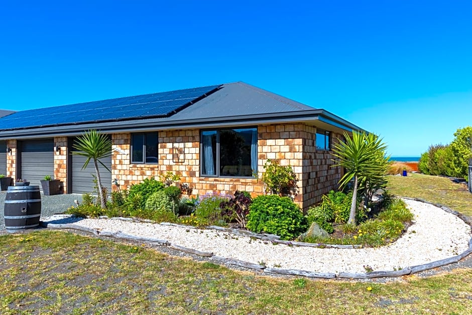 Ocean View Beachfront Apartment