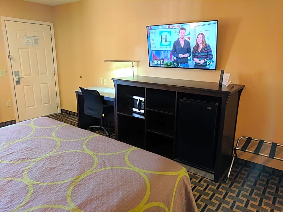 Super 8 by Wyndham Houston/Willowbrook/Hwy 249