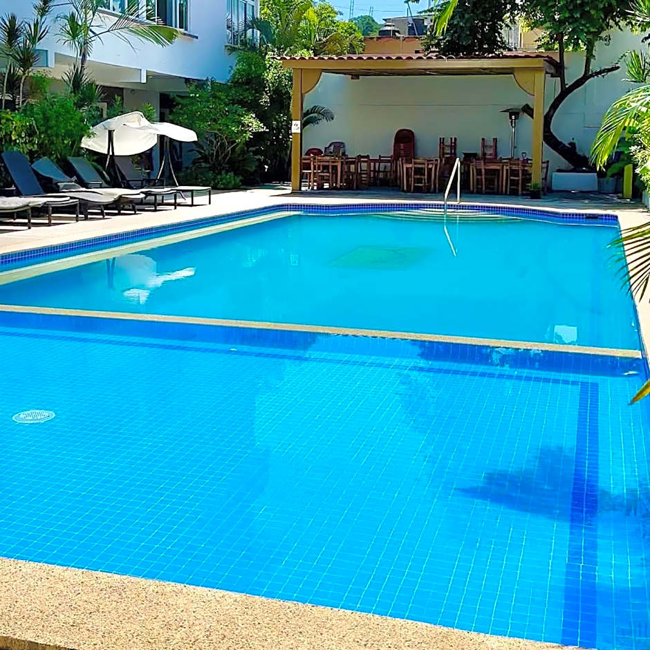 Hotel Rega Suites Guayabitos - Family & Kitchen