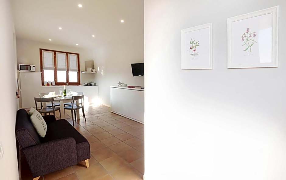 LE SETTE VIE HOLIDAY HOMES