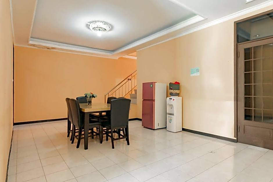 Shofy Guest House Mitra RedDoorz