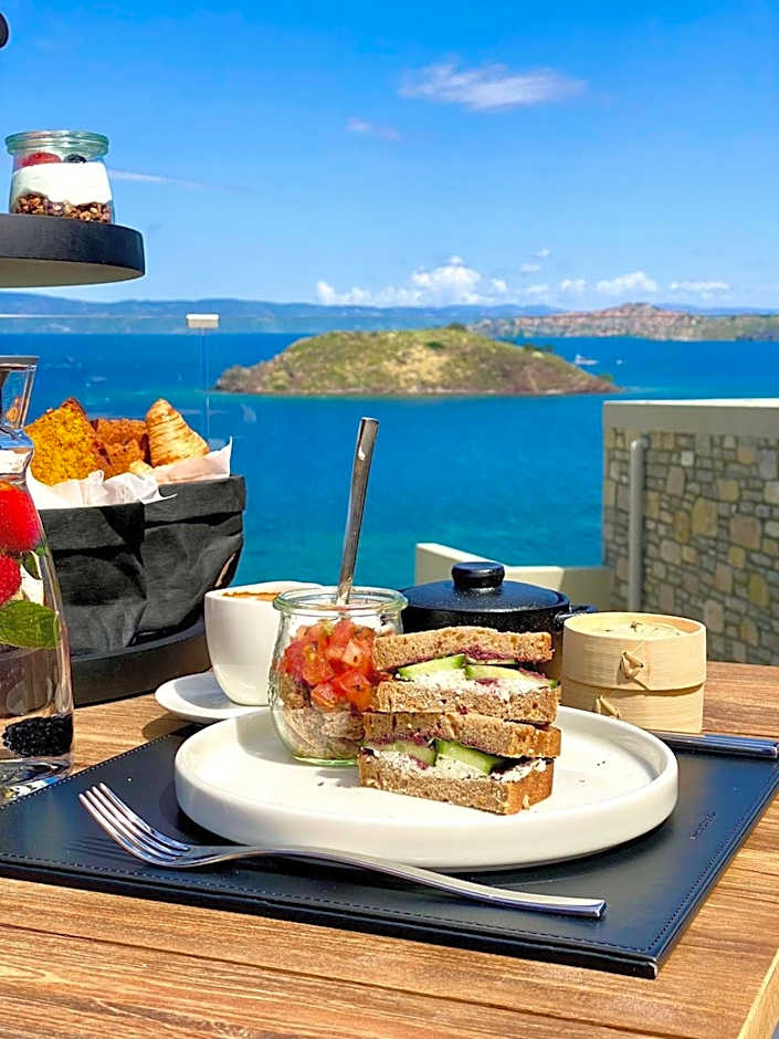 Eleia Seafront Rooms & Villas