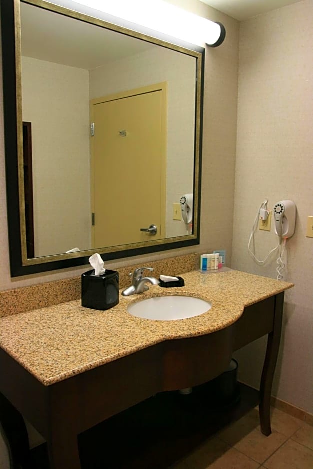 Hampton Inn By Hilton & Suites West Point