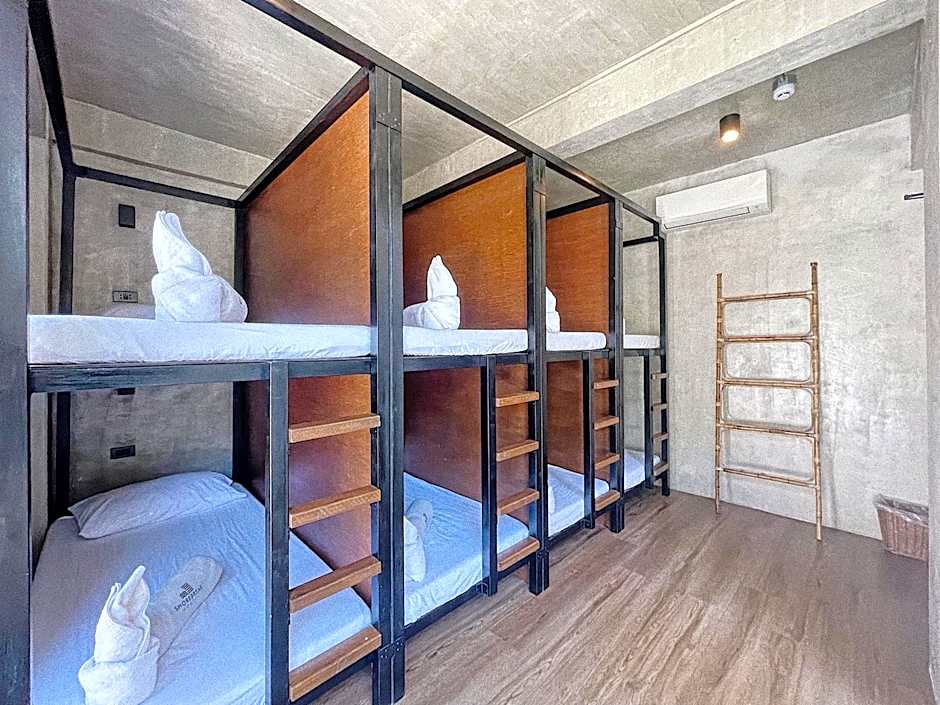 Shorebreak Hostel San Juan La Union