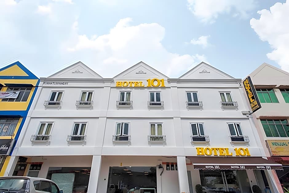 HOTEL 101 Ulu Tiram