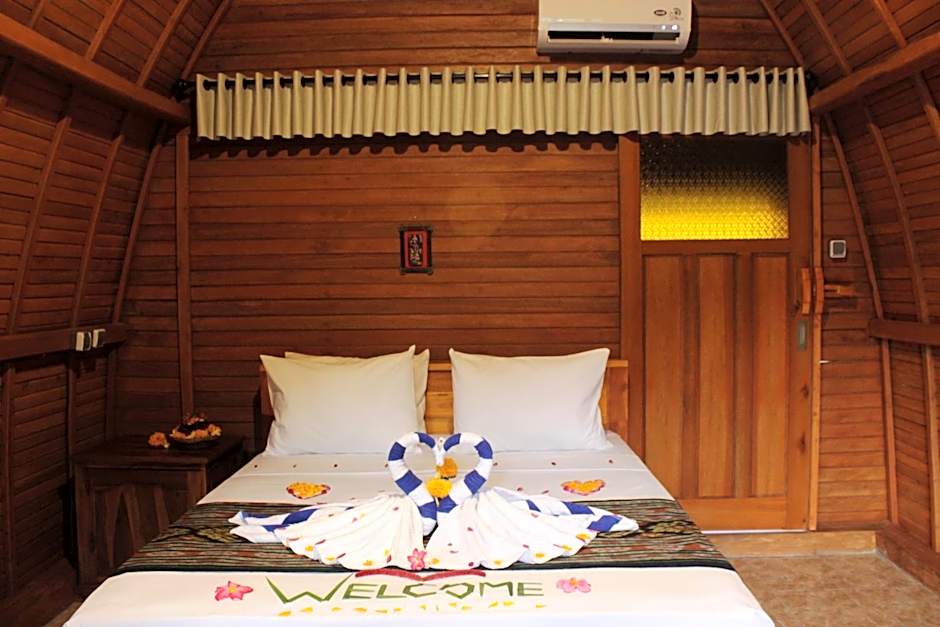 Kubu Padi Wooden House