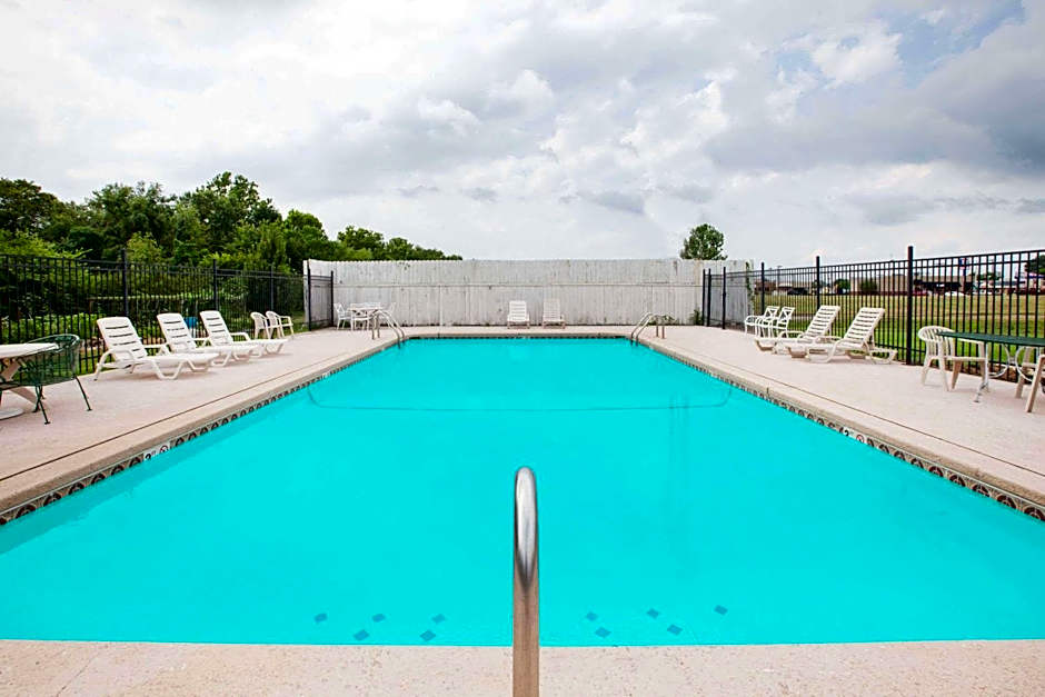 Days Inn by Wyndham Alma