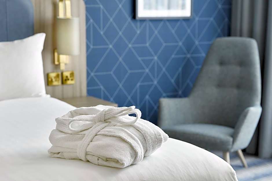 Photo 1 of 5 of Deluxe 1 King Bed
