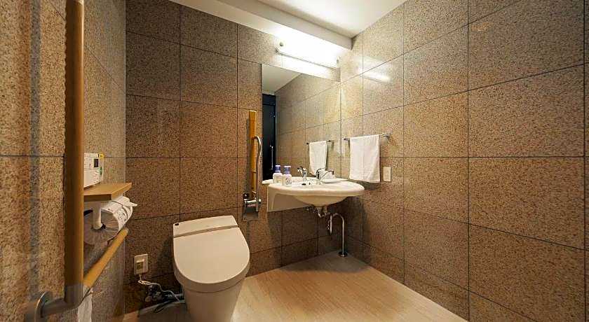 Toyoko Inn Hon-atsugi-eki Minami-guchi