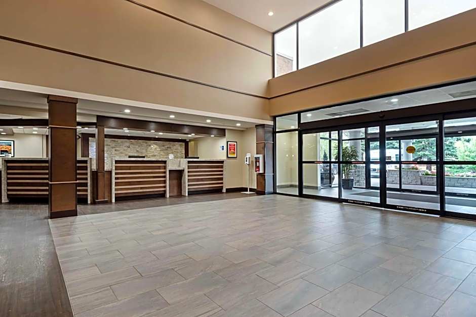 Best Western Plus Port O'Call Hotel