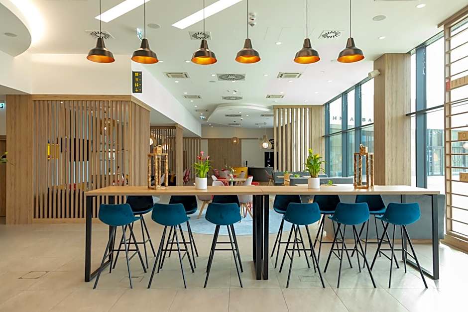 Hampton by Hilton Poznan Swarzedz