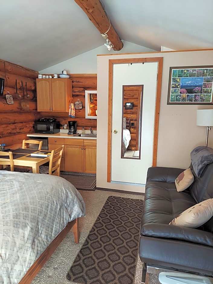 Hatcher Pass Cabins